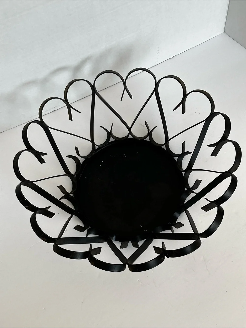 Black Metal Heart Basket
